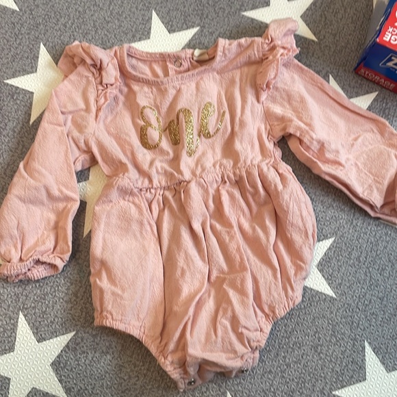 Set of 5 One pinks, white and purple dresses and top sz12-18 months - Picture 13 of 15